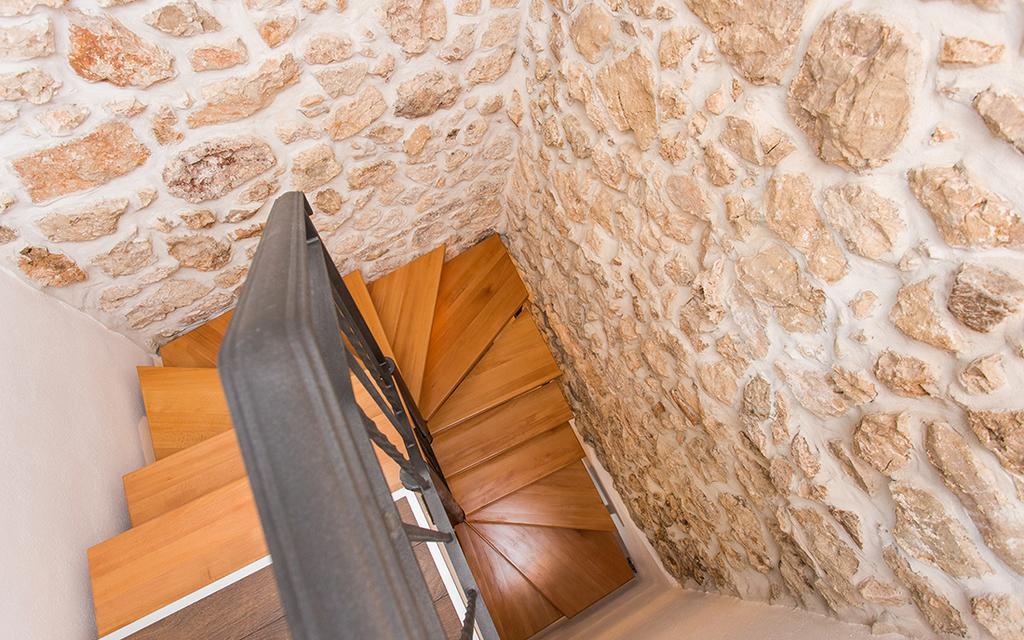 Apartment & Room Antonio Vrbnik Extérieur photo