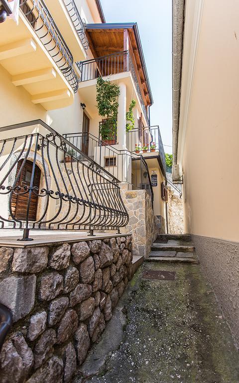 Apartment & Room Antonio Vrbnik Extérieur photo