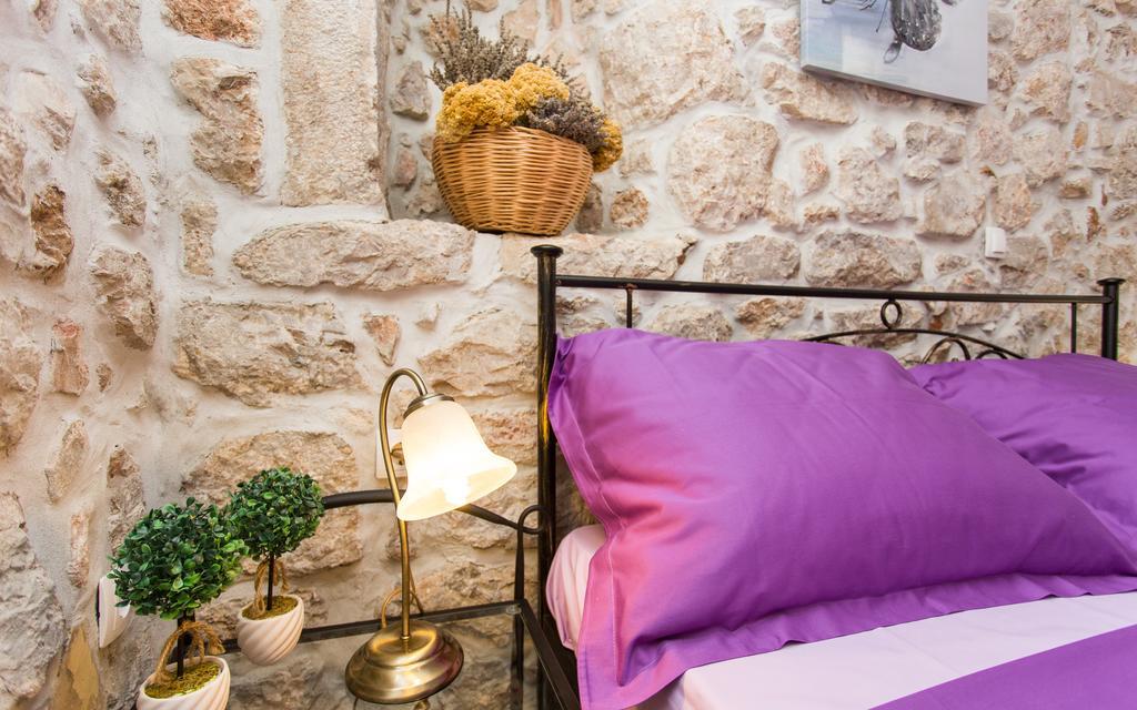 Apartment & Room Antonio Vrbnik Extérieur photo